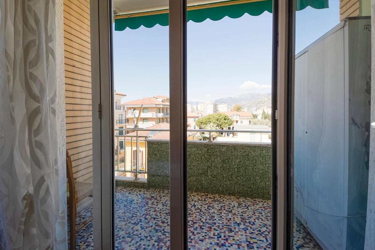 Victoria Apartment Bordighera Exterior foto